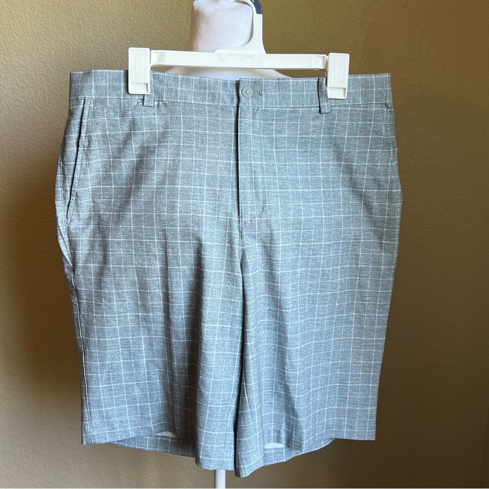 NIKE grey and white checkered sports golf shorts | 34